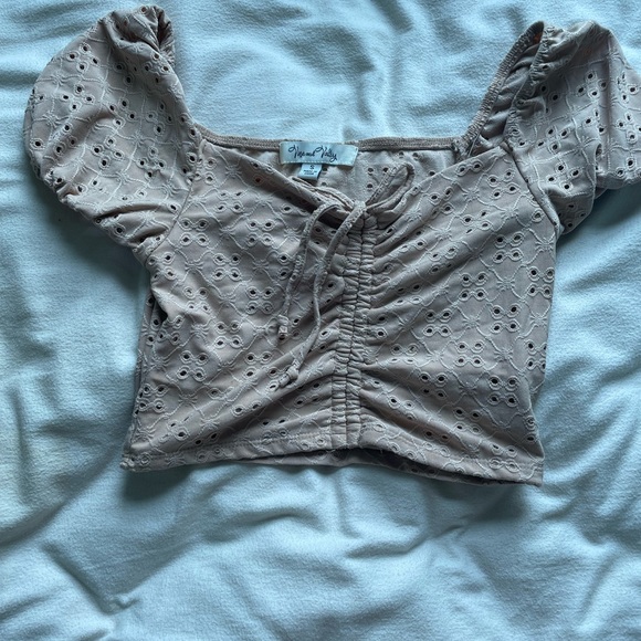 Perfect summer top! - Picture 1 of 2